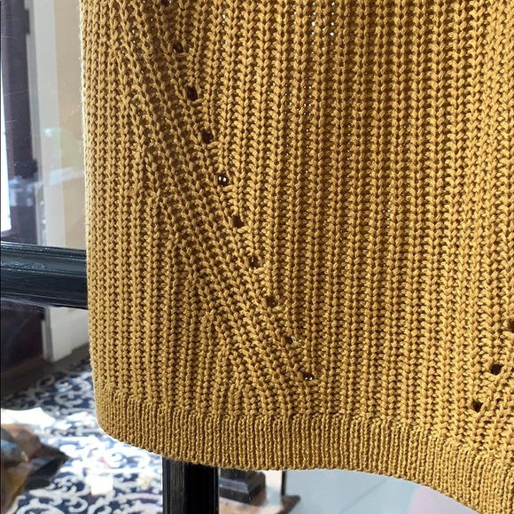 Sleeveless Swearer - Picture 4 of 5